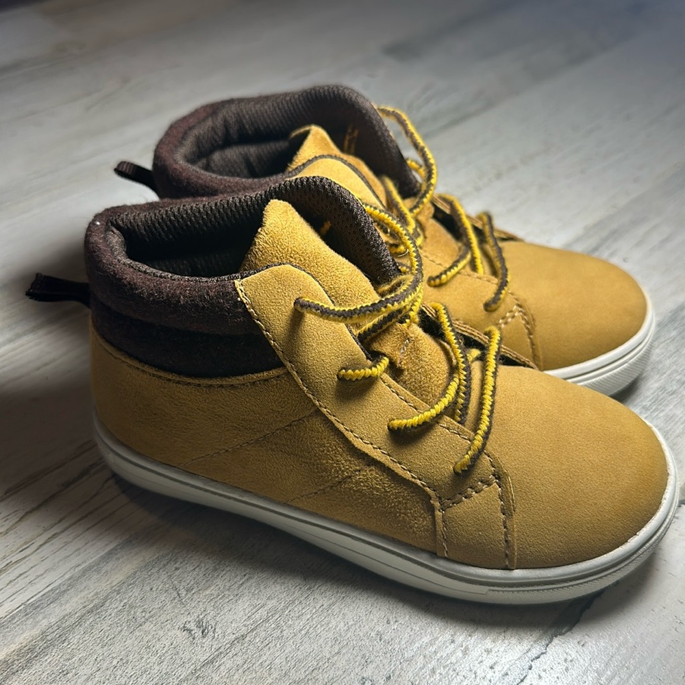 Carter’s Boys Spade High-Top Boots - Toddler US 9M- Tan